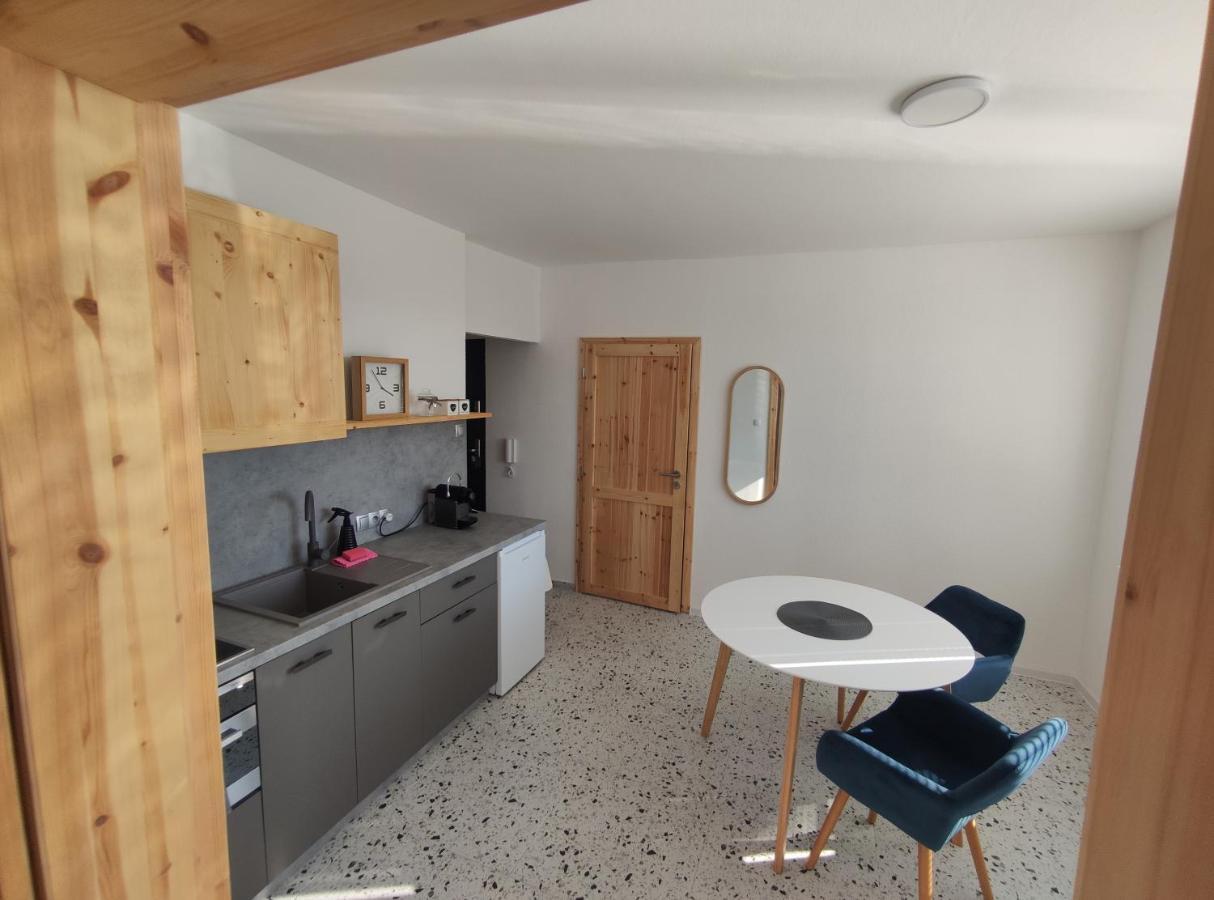 Sky Apartment Prievidza Eksteriør billede